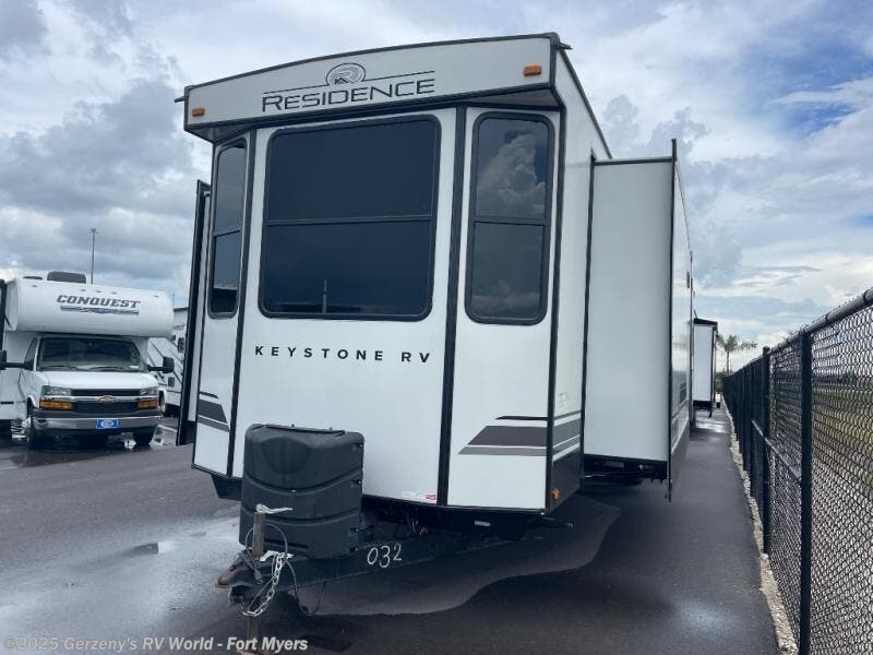 Used 2023 Keystone Residence 401MKTS available in Fort Myers, Florida