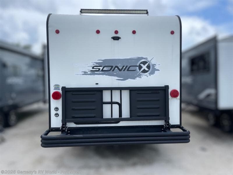 Used 2023 Venture RV Sonic X SN211VDBX available in Fort Myers, Florida