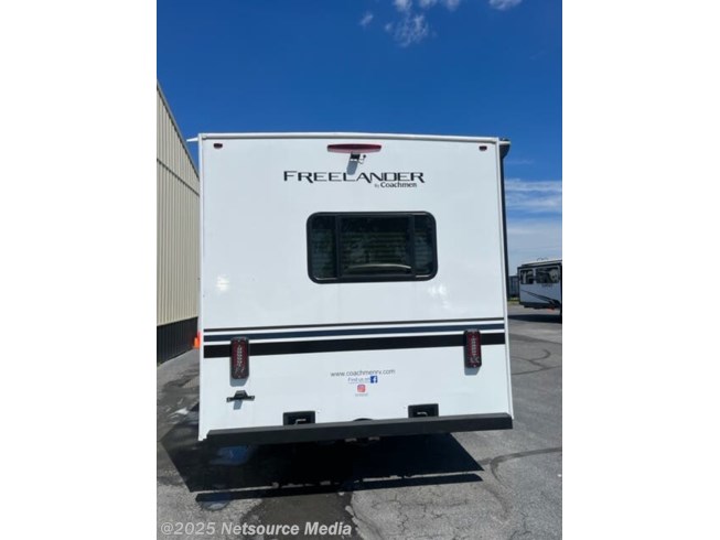 Um 21 Coachmen Freelander 27qb Class C For Sale In Smyrna De