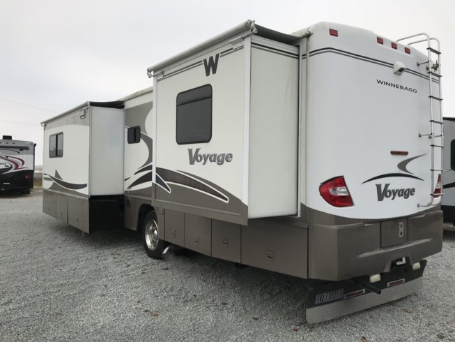 2005 Winnebago Voyage 38J RV for Sale in Bunker Hill, IN 46914 ...