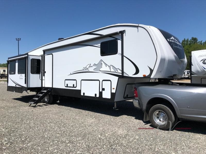2022 East to West Tandara 385MB RV for Sale in Bunker Hill, IN 46914