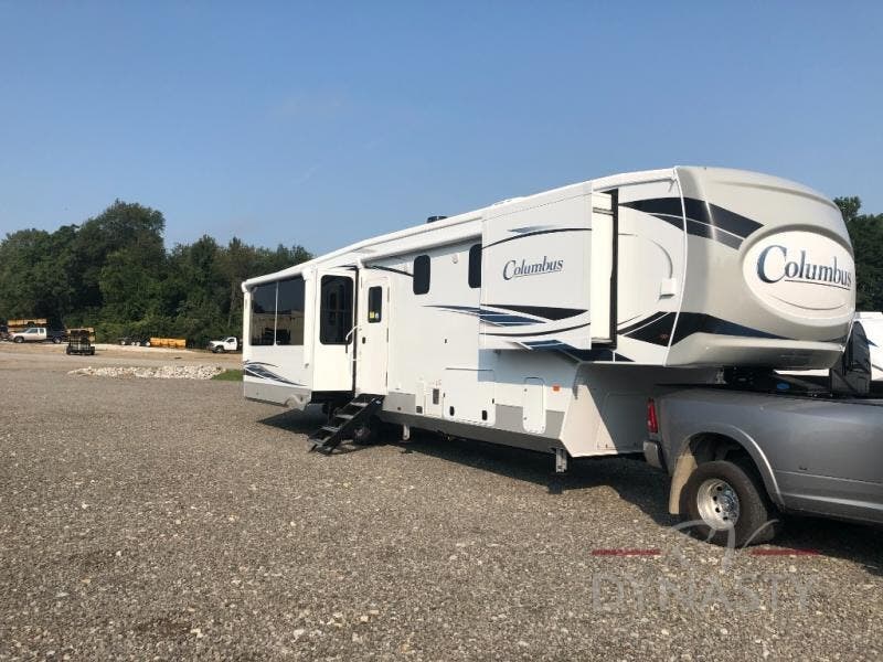 2023 Palomino Columbus 382FB RV for Sale in Bunker Hill, IN 46914