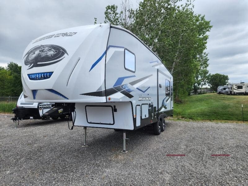 2023 Forest River Cherokee Arctic Wolf 27SGS RV for Sale in Bunker Hill