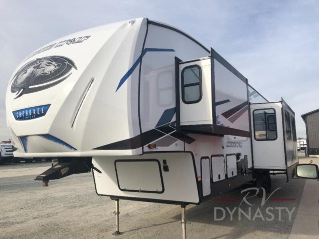 2024 Cherokee Arctic Wolf Suite 3770SUITE by Forest River from RV Dynasty in Bunker Hill, Indiana