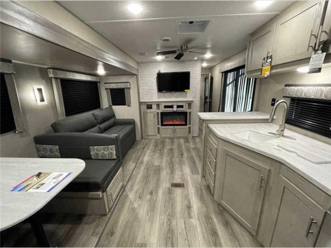 2024 Catalina Destination Series 40BHTS by Coachmen from RV Dynasty in Bunker Hill, Indiana