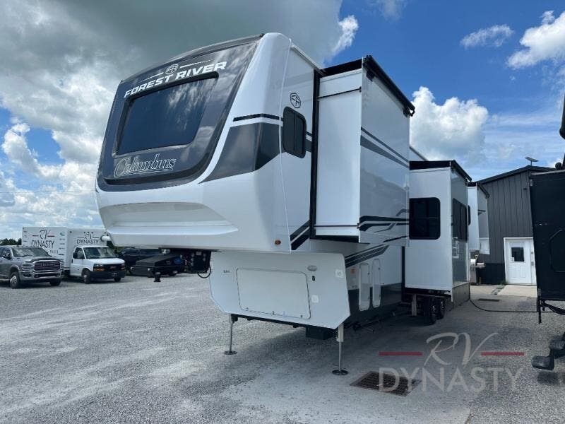 2025 Columbus 388FKH by Palomino from RV Dynasty in Bunker Hill, Indiana