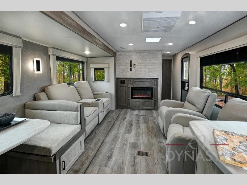 New 2027 Coachmen Catalina Legacy Edition 323BHDSCK available in Bunker Hill, Indiana