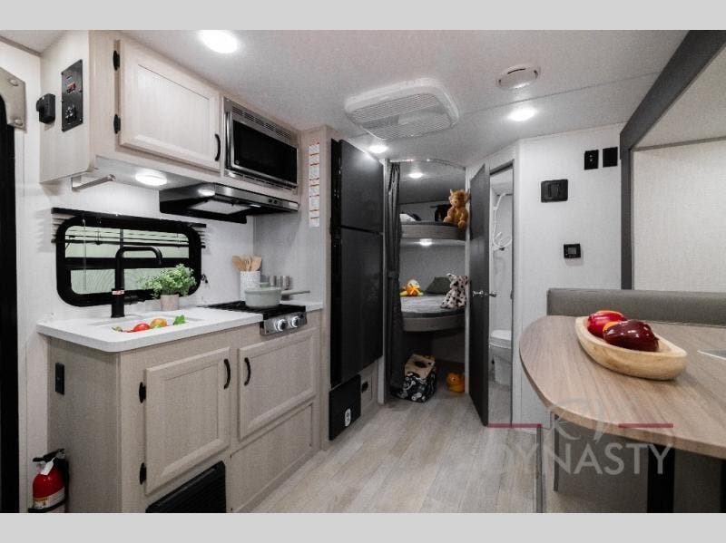 2027 Catalina Summit Series 7 184BHSX by Coachmen from RV Dynasty in Bunker Hill, Indiana