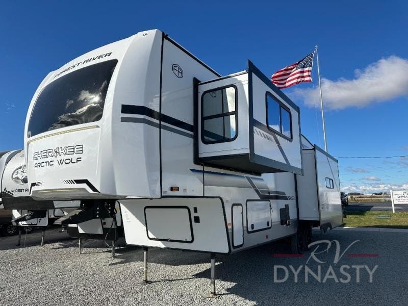2026 Cherokee Arctic Wolf Suite 3250SUITE by Forest River from RV Dynasty in Bunker Hill, Indiana