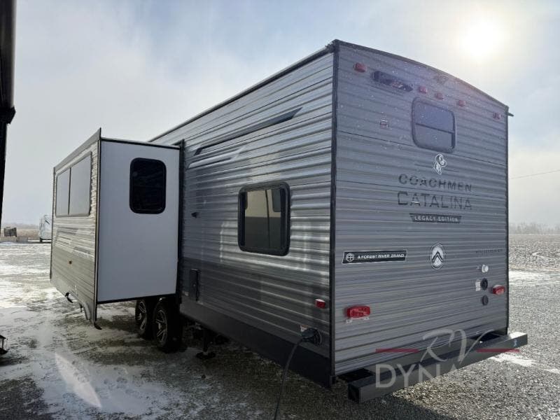 New 2026 Coachmen Catalina Legacy Edition 293QBCK available in Bunker Hill, Indiana