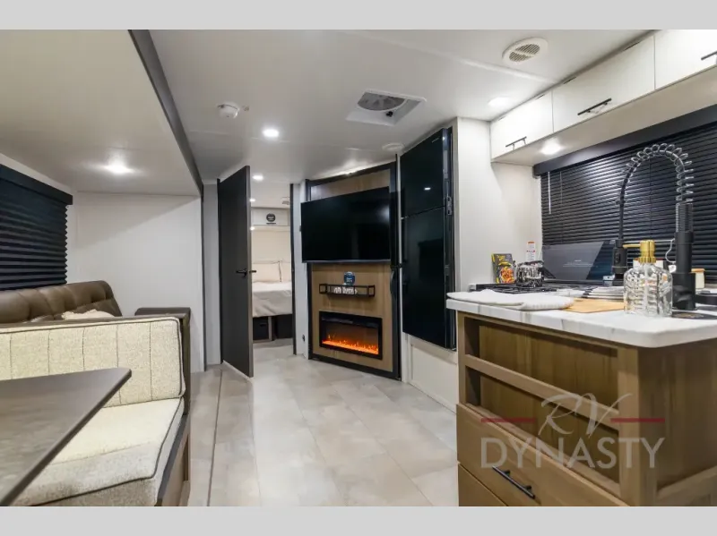 2027 Tracer 275BH by Forest River from RV Dynasty in Bunker Hill, Indiana