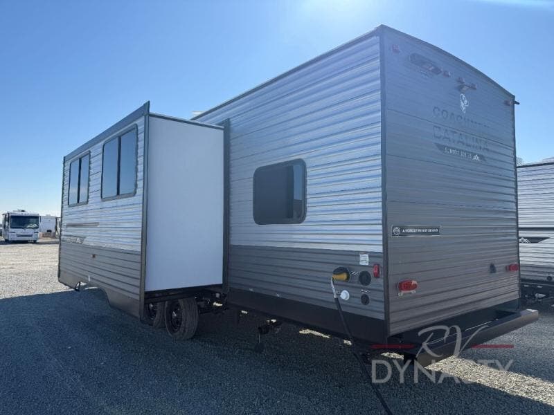 New 2026 Coachmen Catalina Summit Series 8 281QBUNK available in Bunker Hill, Indiana