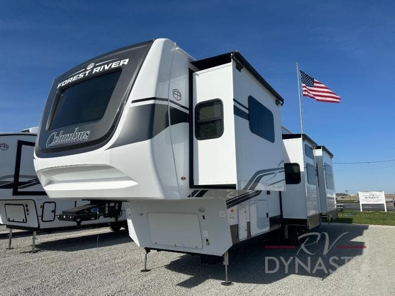 2025 Columbus 379MBL by Palomino from RV Dynasty in Bunker Hill, Indiana