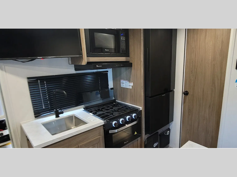 New 2026 Coachmen Freedom Express Select 18SE available in Bunker Hill, Indiana