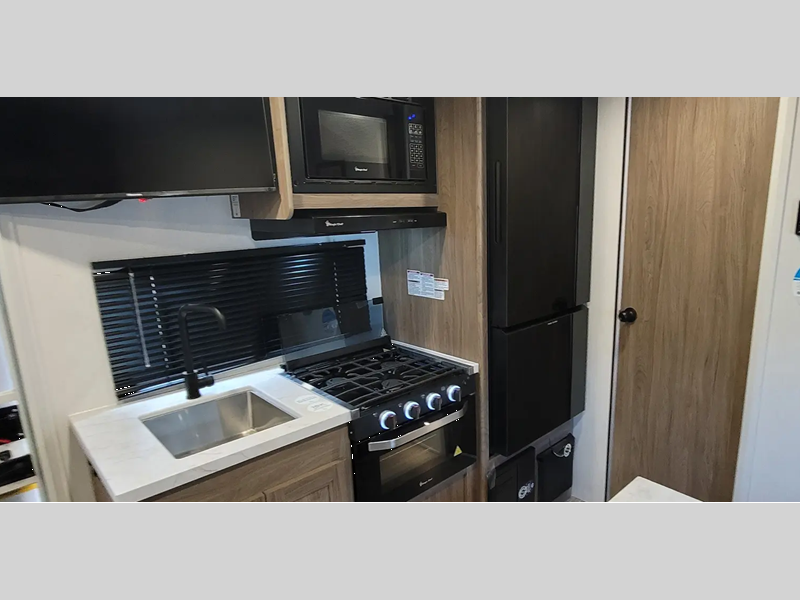 New 2026 Coachmen Freedom Express Select 18SE available in Bunker Hill, Indiana