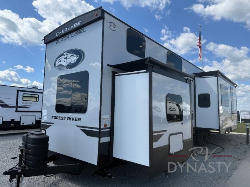 2026 Cherokee Timberwolf Black Label 39ALBL by Forest River from RV Dynasty in Bunker Hill, Indiana