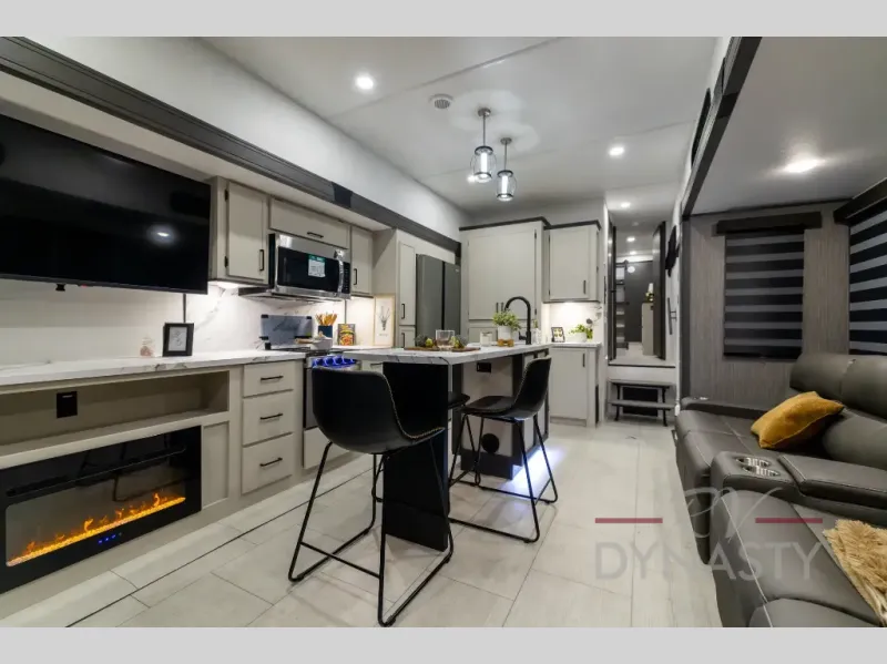 2027 Cardinal 35CRIB by Forest River from RV Dynasty in Bunker Hill, Indiana