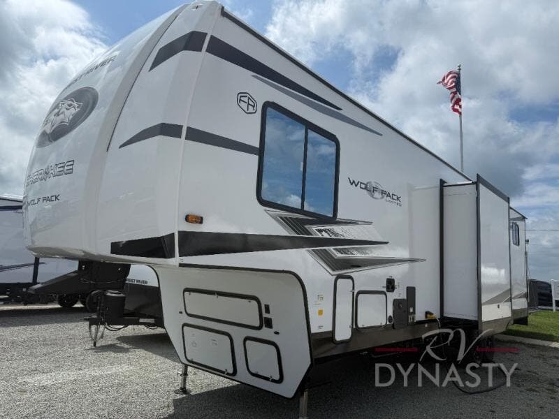 2026 Cherokee Wolf Pack 290PACK13 by Forest River from RV Dynasty in Bunker Hill, Indiana