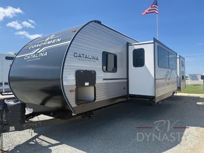 2027 Catalina Legacy Edition 323BHDSCK by Coachmen from RV Dynasty in Bunker Hill, Indiana
