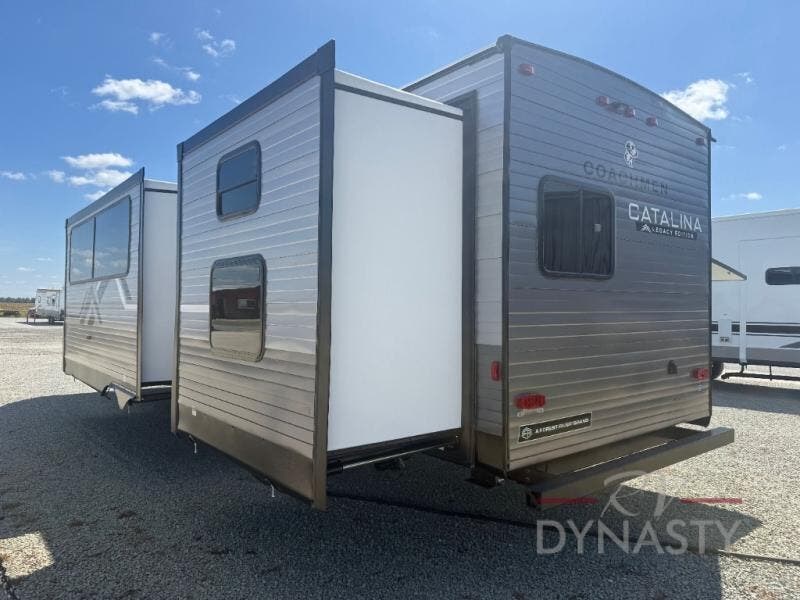 New 2027 Coachmen Catalina Legacy Edition 323BHDSCK available in Bunker Hill, Indiana