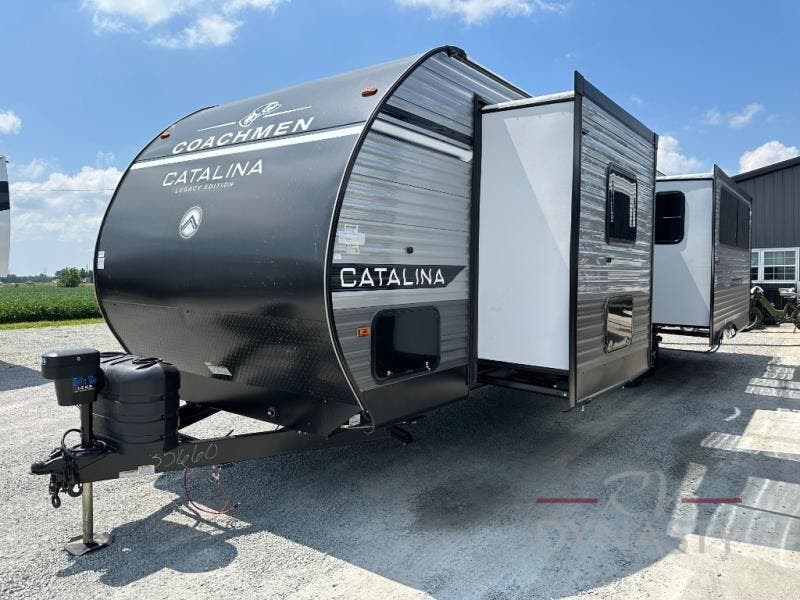 2026 Catalina Legacy Edition 303RKDS by Coachmen from RV Dynasty in Bunker Hill, Indiana