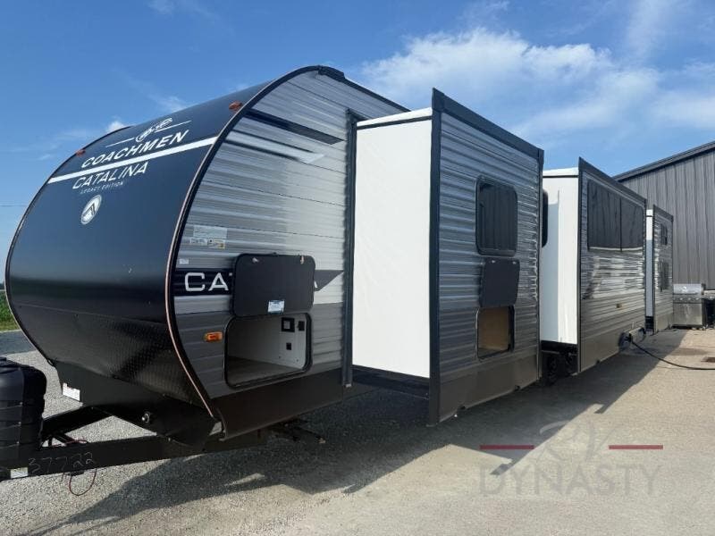 2027 Catalina Legacy Edition 343BHTS by Coachmen from RV Dynasty in Bunker Hill, Indiana