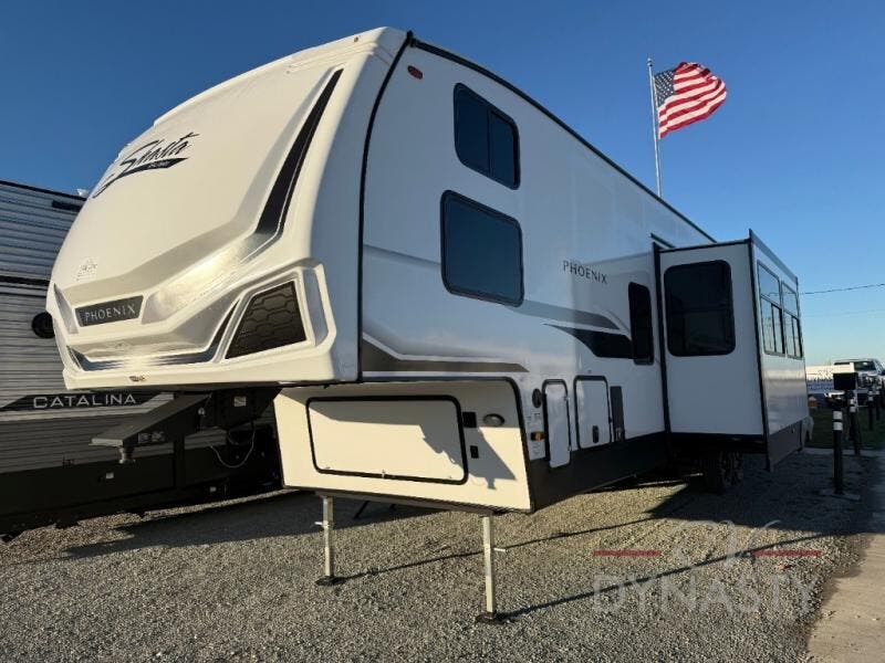 2026 Phoenix 370BAF by Shasta from RV Dynasty in Bunker Hill, Indiana