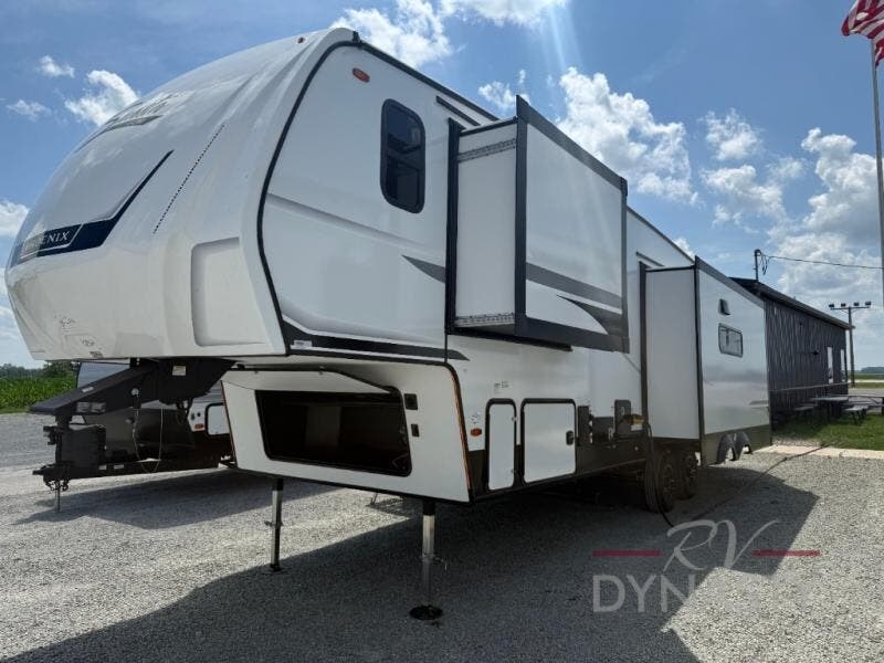 2027 Phoenix Lite 30RLS by Shasta from RV Dynasty in Bunker Hill, Indiana