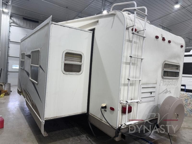 Used 2010 Forest River Flagstaff Classic Super Lite 8528RKWS available in Bunker Hill, Indiana