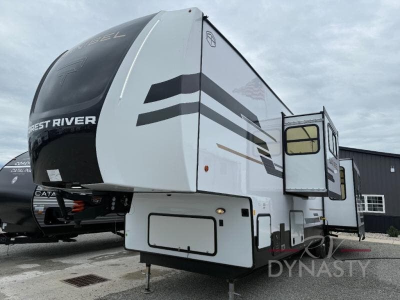 2026 Sanibel 38LAUNDRY by Prime Time from RV Dynasty in Bunker Hill, Indiana