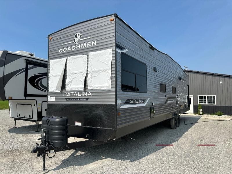2025 Catalina Destination Series 35FME by Coachmen from RV Dynasty in Bunker Hill, Indiana