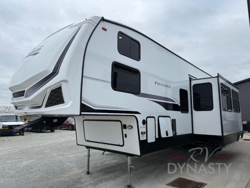 2026 Phoenix 370BAF by Shasta from RV Dynasty in Bunker Hill, Indiana