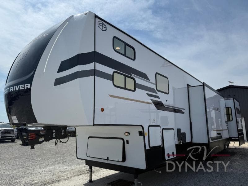 2026 Sanibel 39BUNK by Prime Time from RV Dynasty in Bunker Hill, Indiana