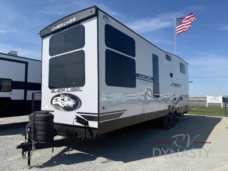 2026 Cherokee Timberwolf Black Label 27MDKBL by Forest River from RV Dynasty in Bunker Hill, Indiana