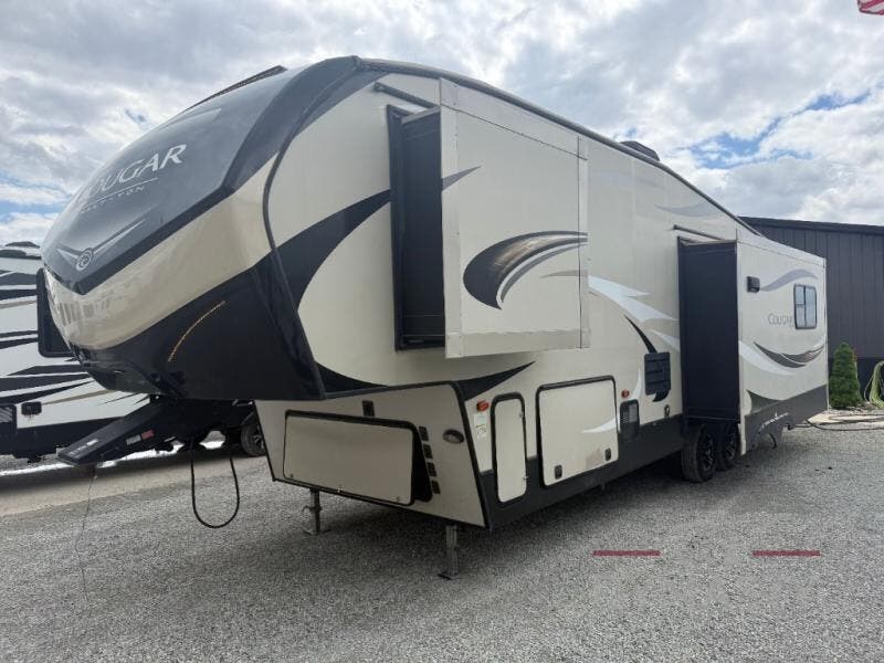 2019 Cougar Half-Ton Series 29RES by Keystone from RV Dynasty in Bunker Hill, Indiana