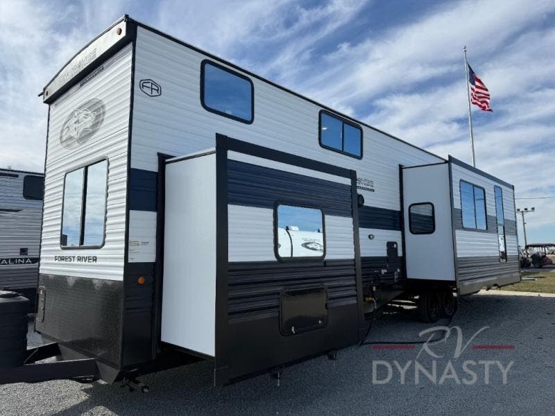 2026 Cherokee Timberwolf 39AL by Forest River from RV Dynasty in Bunker Hill, Indiana