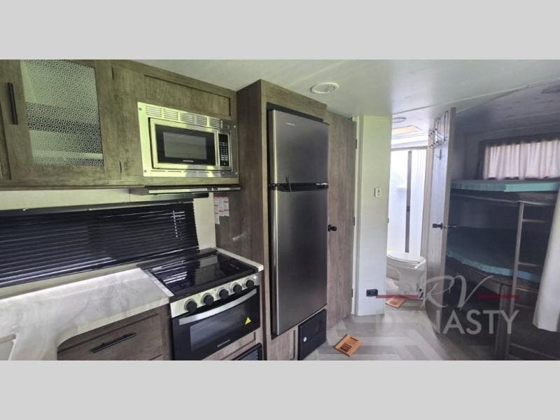 Used 2020 Forest River Salem 26DBUD available in Bunker Hill, Indiana