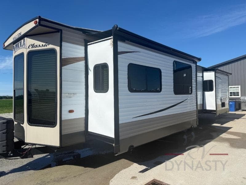 2017 Salem Villa Series 353FLFB Classic by Forest River from RV Dynasty in Bunker Hill, Indiana