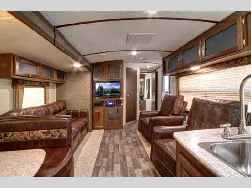 2017 Premier Ultra Lite 29RKPR by Keystone from RV Dynasty in Bunker Hill, Indiana