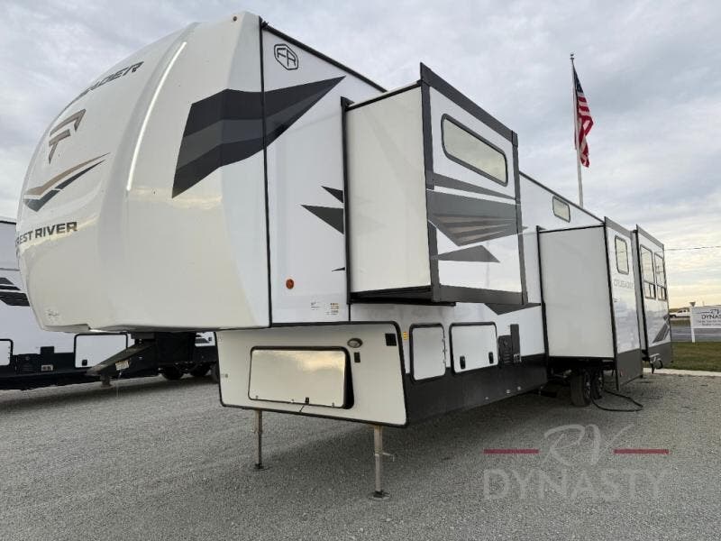 2026 Crusader BONUS38 by Prime Time from RV Dynasty in Bunker Hill, Indiana