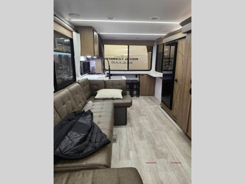2025 Salem 29VIEW by Forest River from RV Dynasty in Bunker Hill, Indiana