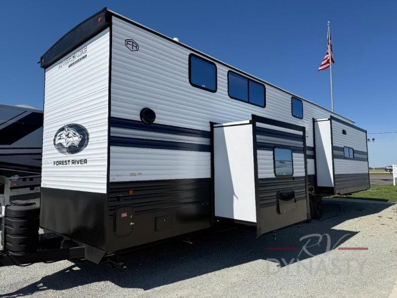 2027 Cherokee Timberwolf 39JM by Forest River from RV Dynasty in Bunker Hill, Indiana