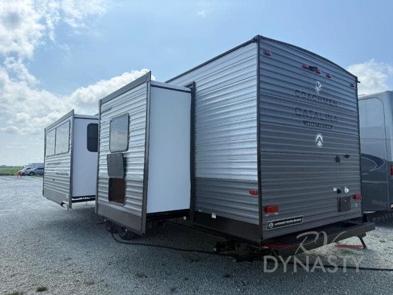 New 2027 Coachmen Catalina Legacy Edition 333DBDSCK available in Bunker Hill, Indiana
