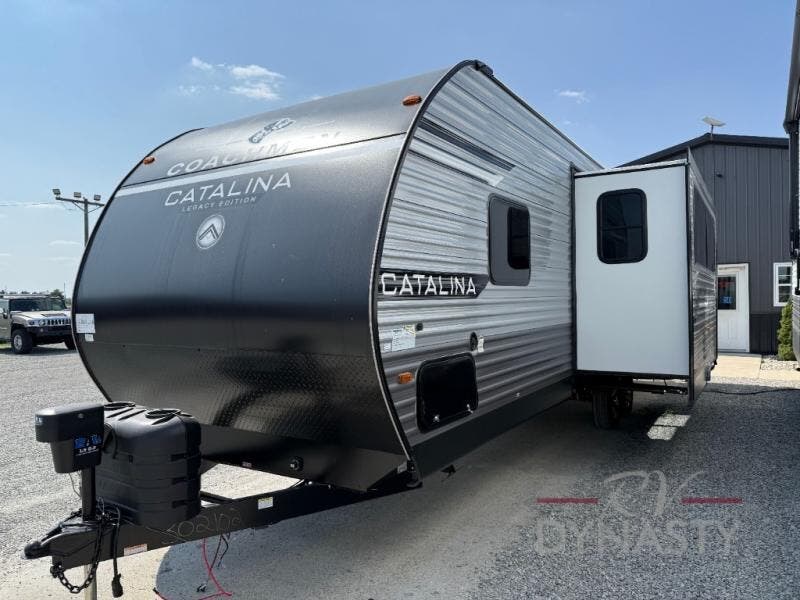 2026 Catalina Legacy Edition 273DBHCK by Coachmen from RV Dynasty in Bunker Hill, Indiana