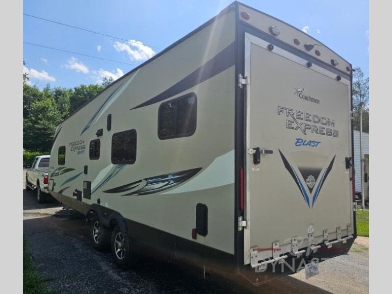 2016 Freedom Express 271BL by Coachmen from RV Dynasty in Bunker Hill, Indiana