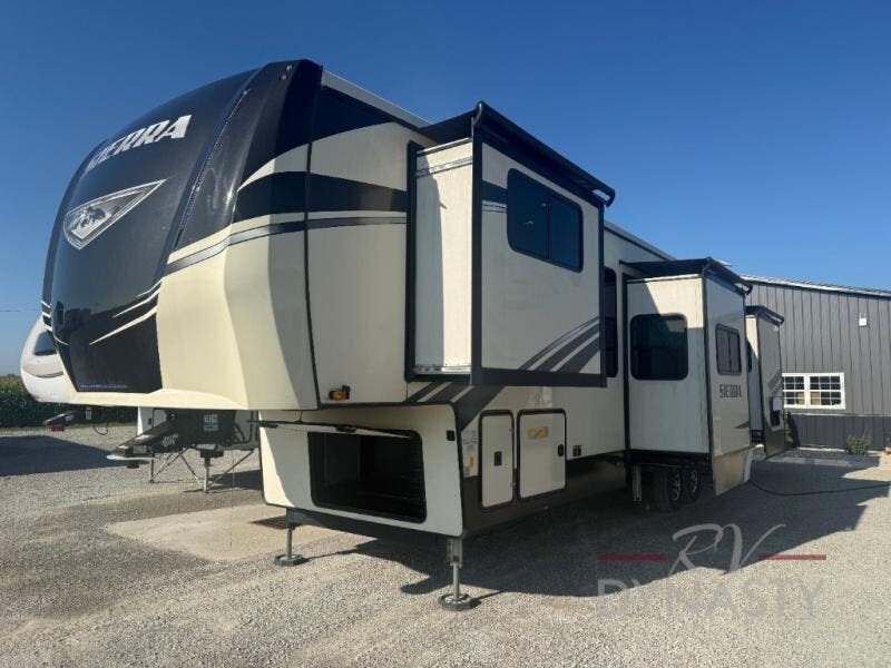 2021 Sierra 38FKOK by Forest River from RV Dynasty in Bunker Hill, Indiana