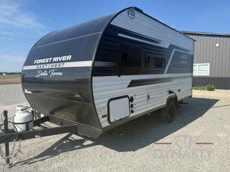2026 Della Terra LE 170BHXLE by East to West from RV Dynasty in Bunker Hill, Indiana