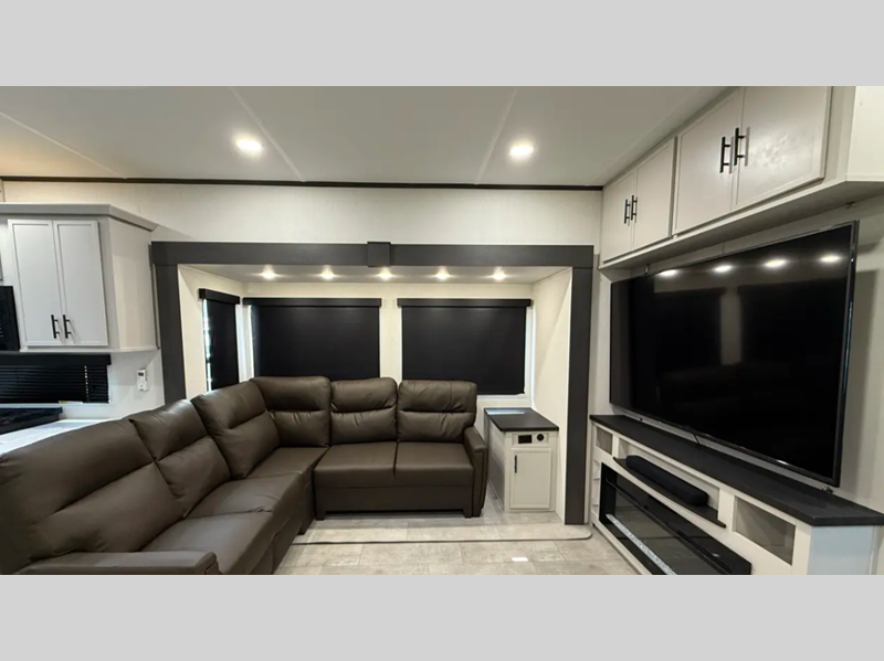 New 2027 Prime Time Crusader BONUS38 available in Bunker Hill, Indiana