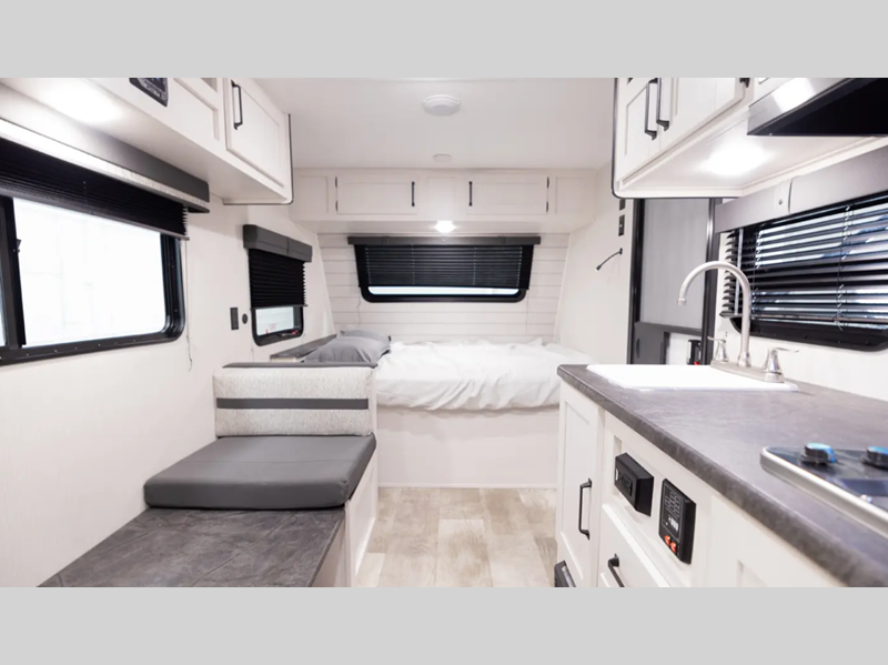 2024 Puma Ultra Lite 16BHX by Palomino from RV Dynasty in Bunker Hill, Indiana