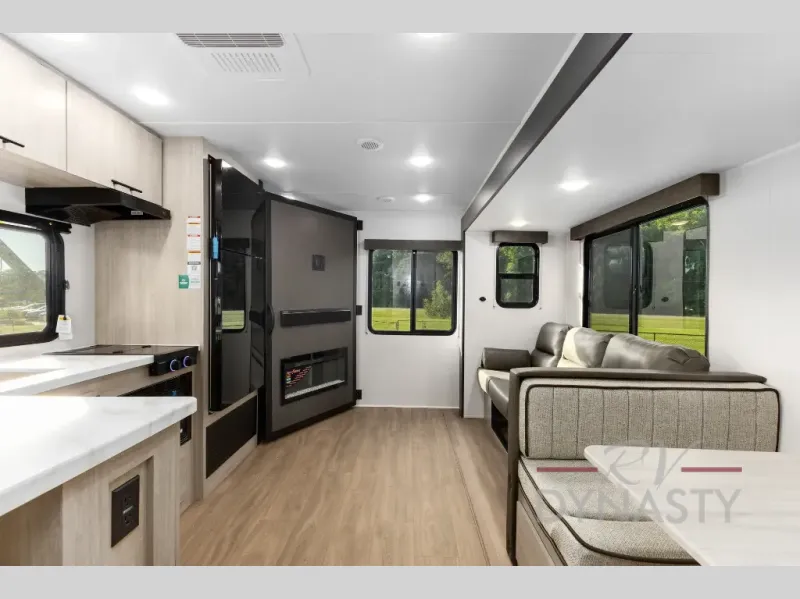 2027 Della Terra 250RE by East to West from RV Dynasty in Bunker Hill, Indiana